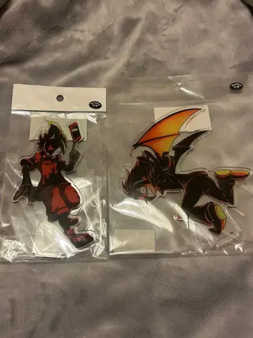 블랙채널 아크릴 스탠드 2개 세트