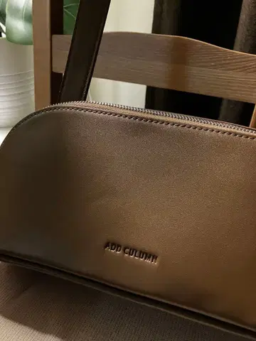 ADD CULUM 브라운 숄더백