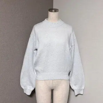 미슈마슈 라메 스팽글 볼륨 슬리브 니트 연한 그레이