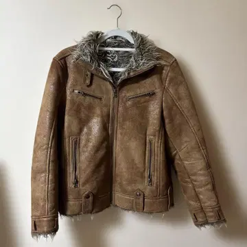 Y2K 시맨틱 디자인 퍼 자켓