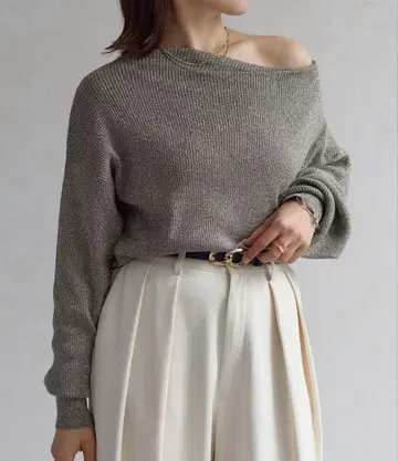 Thevon 보트넥 라메 드레이프 니트 모카