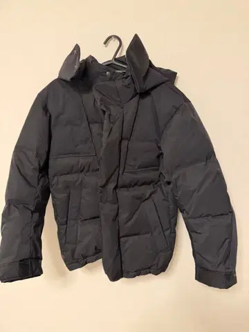 블랙 다운 자켓 XS 사이즈