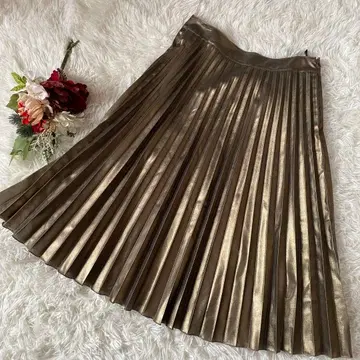 새상품급 [크리스찬 오자르] 골드 플리츠 스커트 무릎 기장(9) 깔끔