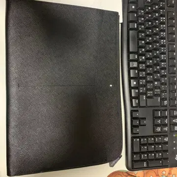 블랙 합성 피혁 클러치백