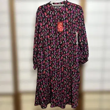 &러브 튤립 패턴 긴팔 롱 원피스 S 사이즈 미사용 새상품 택 포함