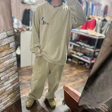 ECKO UNLTD 4L 스트릿 베이지 스케이트보드 자수 맨투맨