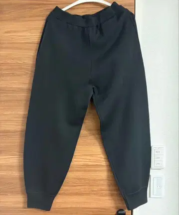 미사용 새상품 2024 가을/겨울 ELENDEEK 메탈얀 니트 팬츠 02