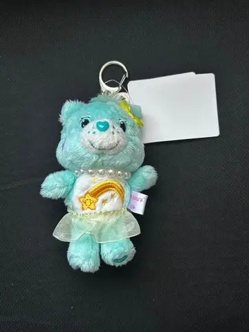 케어 베어 x ILLIT 소프트 키체인 이로하