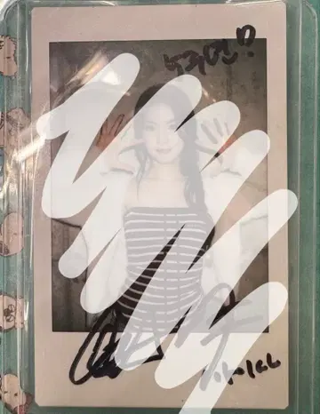 STAYC 스테이씨 친필 사인 폴라로이드 아이사