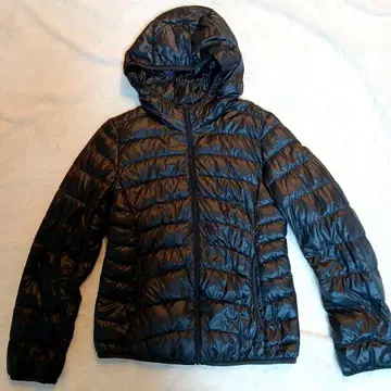 UNIQLO 후드 부착 블랙 다운 자켓 M