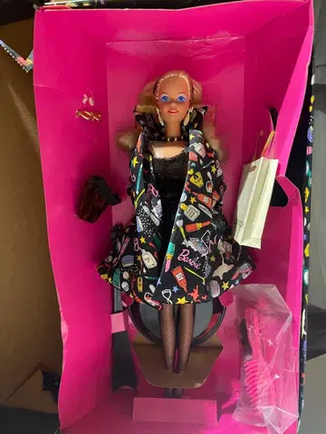 바비 블루밍데일 한정판 니콜 미러 사비