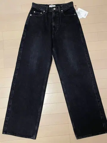 MACPHEE 블랙 인디고 염색 와이드 레그 데님