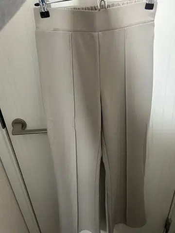 스트레치 플레어 팬츠 베이지 블랙