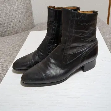 블랙 가죽 부츠 사이드 지퍼 부착