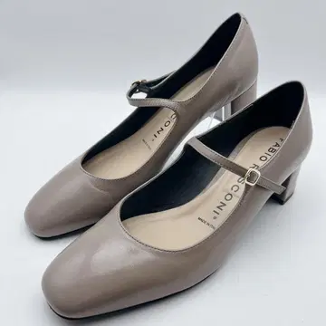 새상품급 파비오 루스코니 스퀘어토 스트랩 펌프스 베이지 39