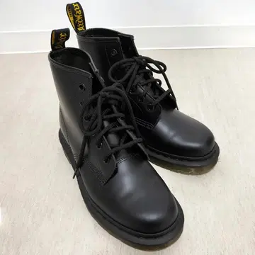[ 새상품급 ] Dr.Martens 닥터마틴 6홀 부츠 101