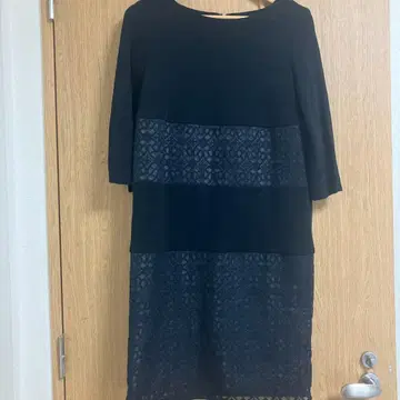 블랙 레이스 무릎 기장 원피스 긴팔