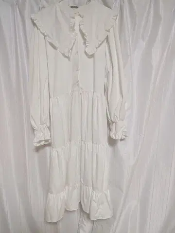 kutir 쿠티르와 레트로 프릴 옷깃 티어드 롱 원피스