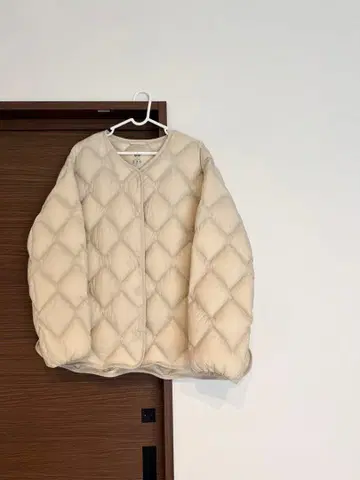거의 새상품 UNIQLO 울트라 라이트 다운 릴랙스 자켓