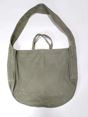 ccu 가죽 뉴스 페이퍼 백