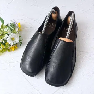 SAYA 가죽 사이드 고어 슬립온 크레이프솔 블랙 24cm