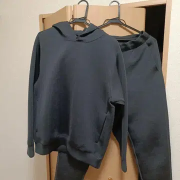 UNIQLO 울트라 스트레치 드라이 맨투맨 상하의 세트 M 다크 그레이