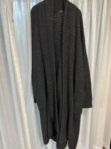 스터닝 루어 다크 그레이 롱 가디건