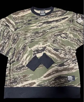 백 채널 써멀 롱 T셔츠