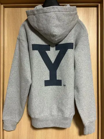 YALE 후드티