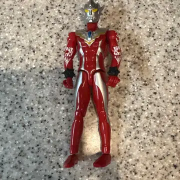 울트라맨 적은색 피규어 울트라맨 레그로스