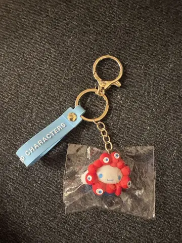 만박 미야쿠미야쿠 x 산리오 키링 ( 시나모롤 )