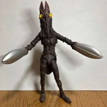 반다이 울트라 액트 발탄 성인