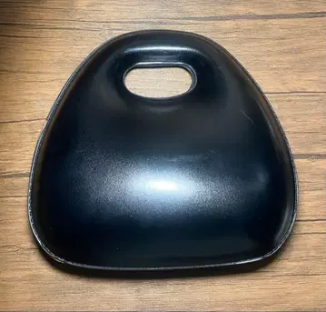 y2k black leather hand bag