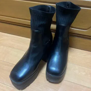 사이드 고어 부츠 블랙 통굽 니트