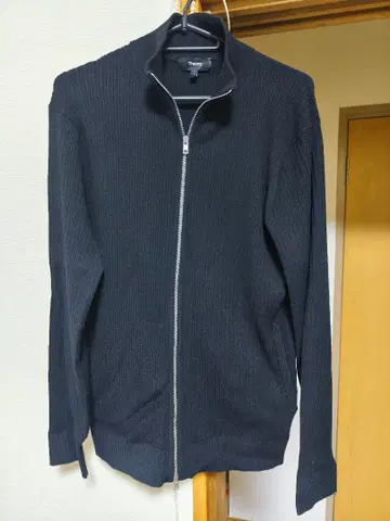 Theory 블랙 자켓 가격 비교하여 저렴하게 판매 중