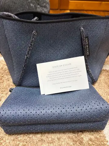 STATE OF ESCAPE 네이비 토트백