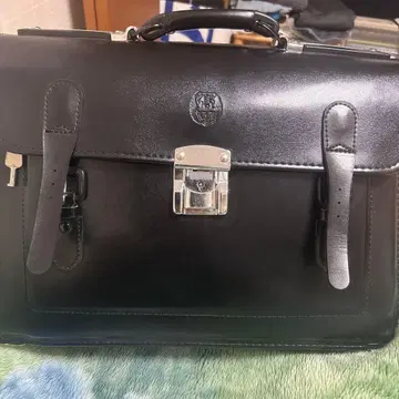 학생 가방 열쇠 포함