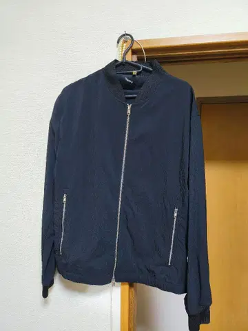 Theory 블루종 블랙 가격 비교하여 저렴하게 판매 중