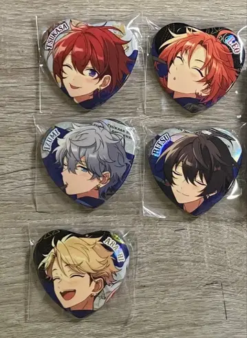 앙스타 Knights TRIP 하트 캔뱃지