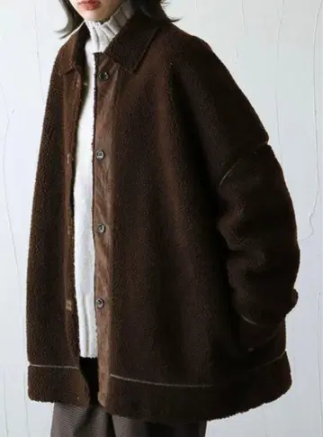 Chillfar 보아 자켓 다크 브라운