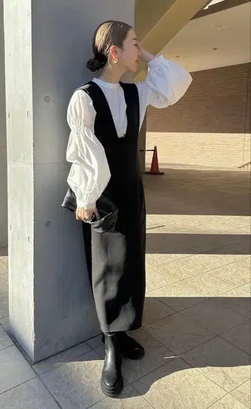 블라우스와 점퍼 스커트 세트