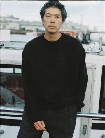 CASHMERE MILLED CREW KNIT 블랙 lidnm