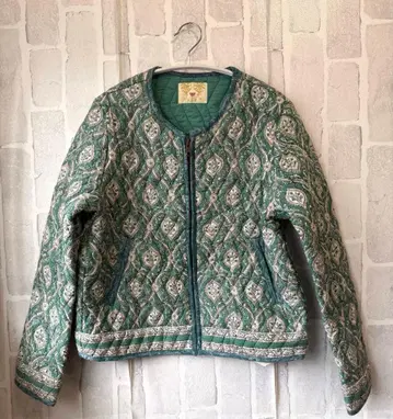 새상품 AIC 퀼팅 자켓 그린 M 사이즈