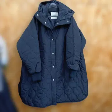 새상품 dgy 웨이브 퀼트 충전솜 와이드 코트