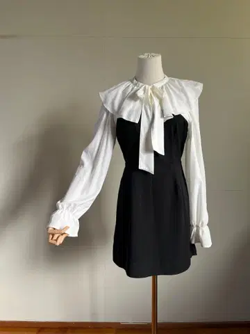 리본 포함 프릴 옷깃 드레스 L 사이즈