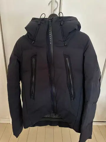 데상트 올테라인 마운테니어 MOUNTAINEER 미즈사와 다운