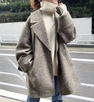 스픽앤스팬 W 슬라이버 헤링본 미들 코트 울