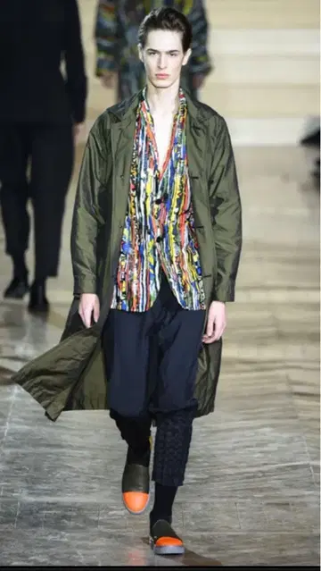 ISSEY MIYAKE 멀티 컬러 스니커즈