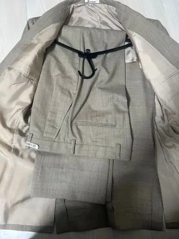 [레어 일본제] Domon 베이지 수트 셋업 상하의