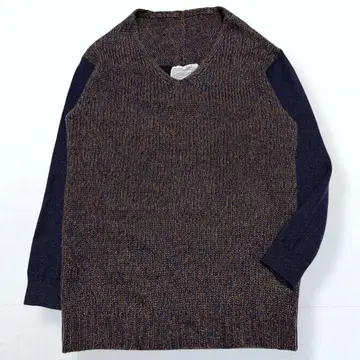 새상품급* 비어즐리 알파카 혼방 절개 디자인 니트